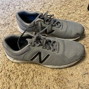 Men’s new balance running shoes